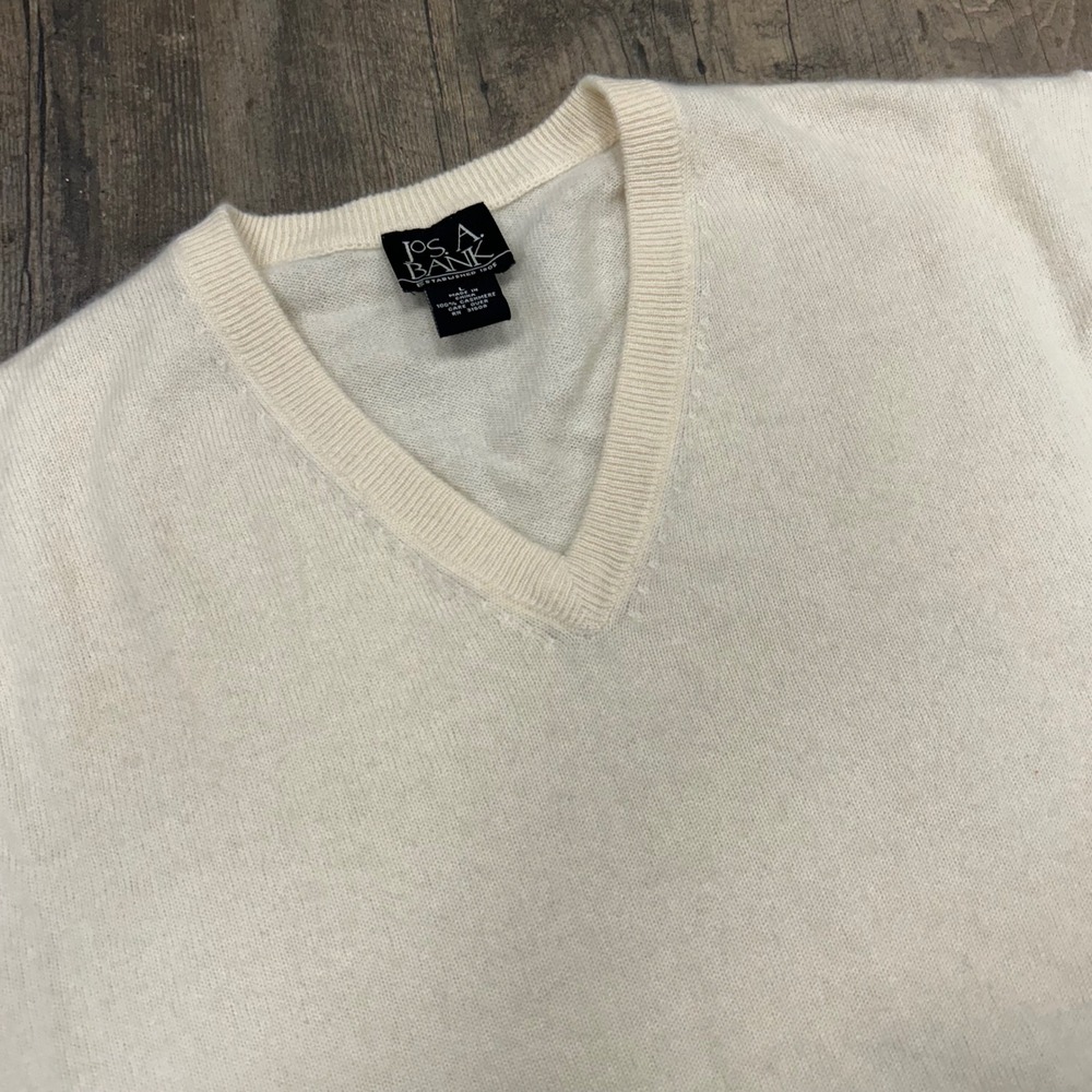 Jos A Bank Mens 100% Cashmere Sweater Large Ivory Cream V Neck Pullover